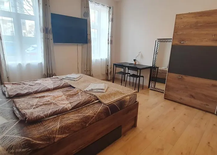 15-min To Center, Budget-friendly 1br