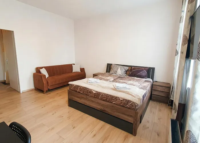 15-min To Center, Budget-friendly 1br *
